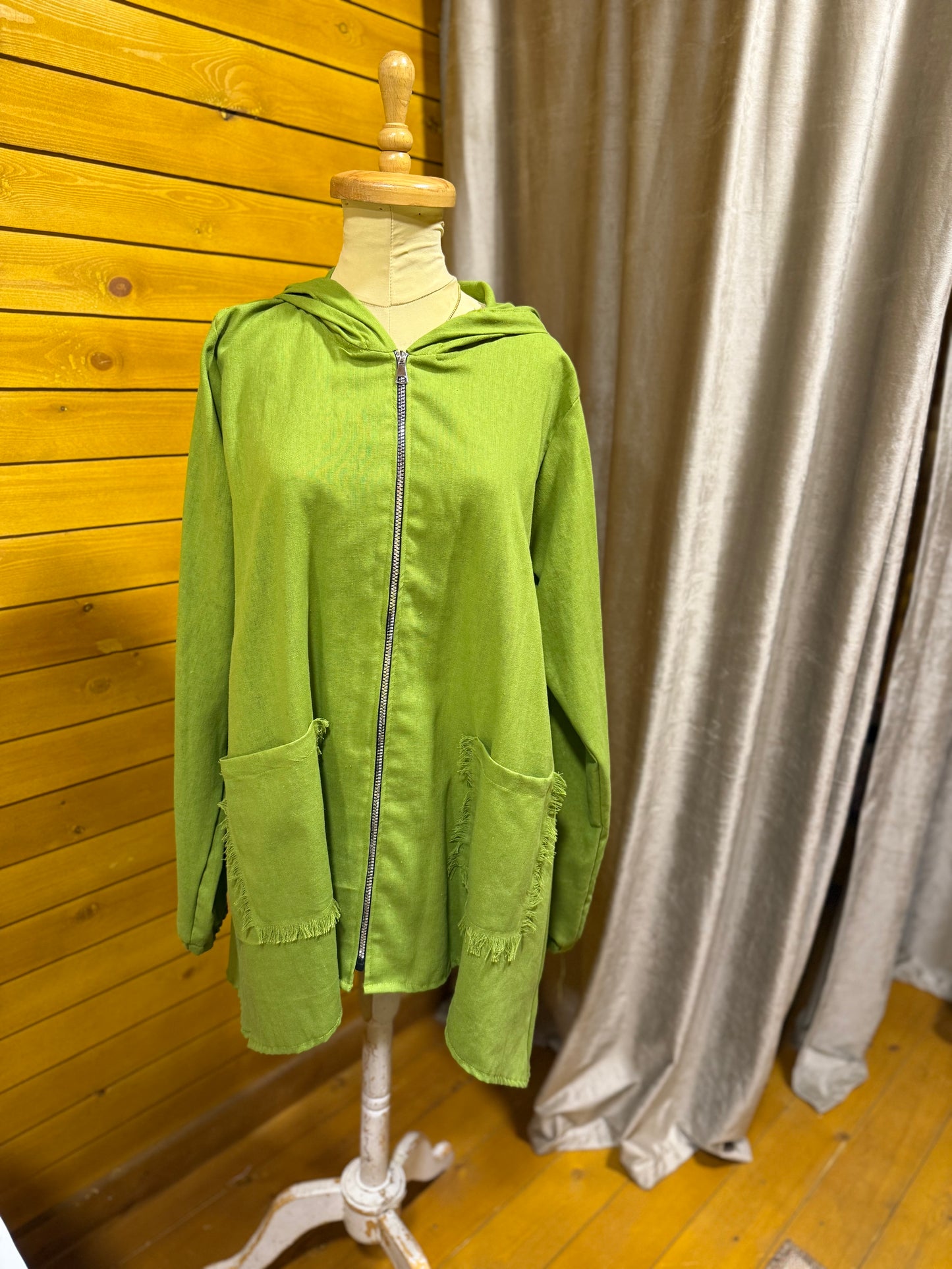 Sol zip top in  apple green