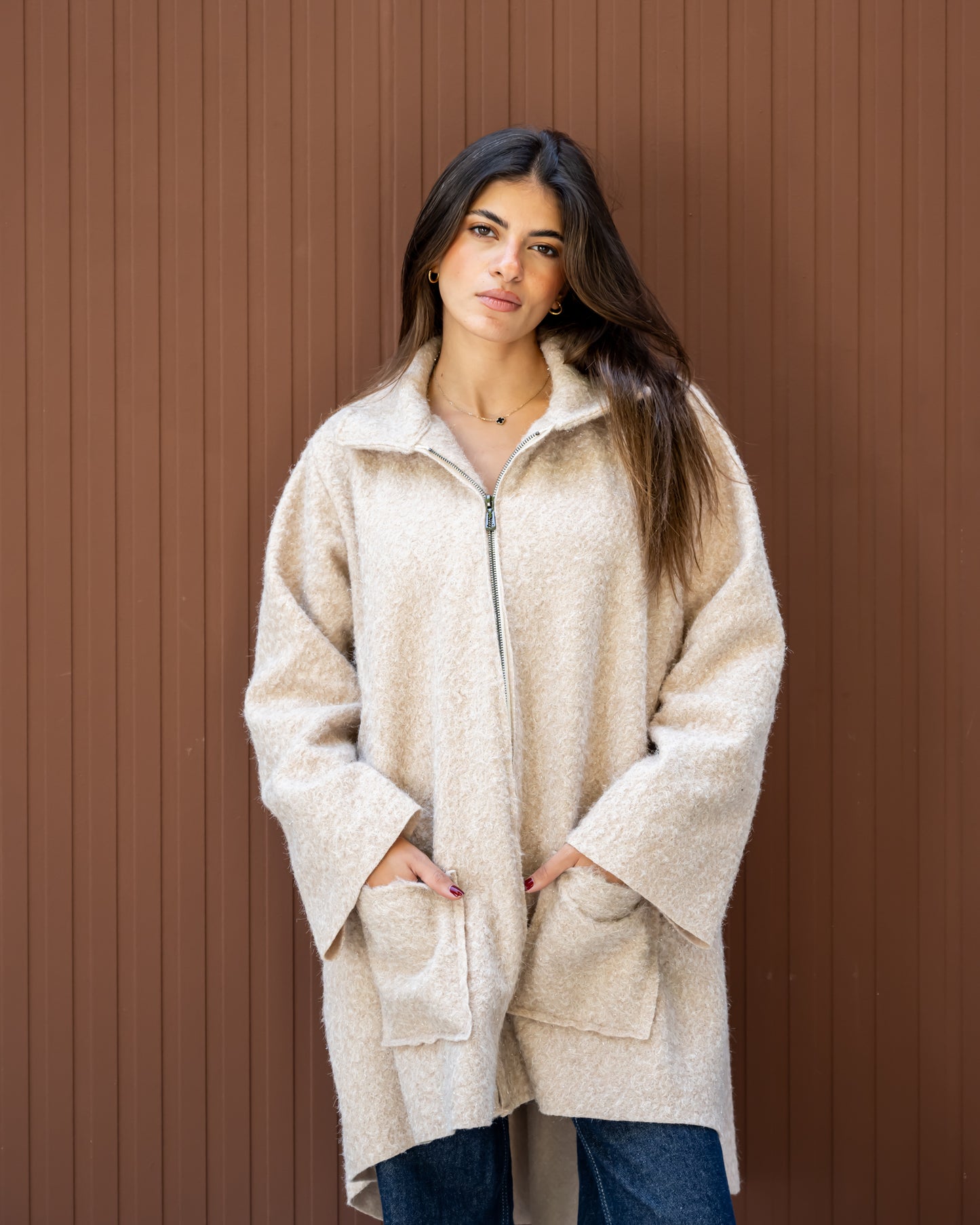 Warm essence in beige