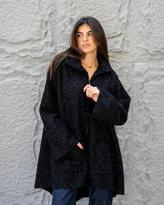 Warm essence in black