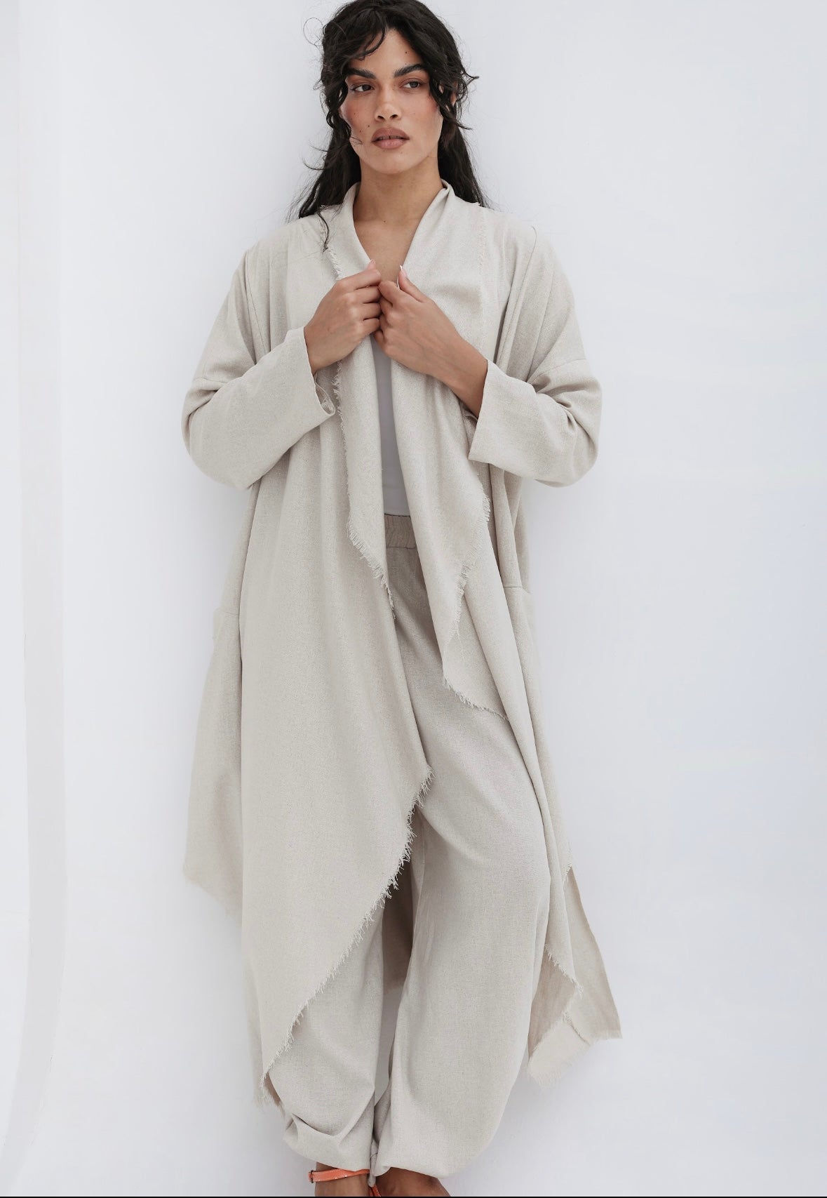 Minimal in beige cardigen