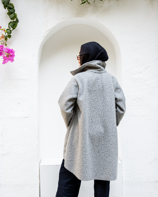 Warm essence in grey