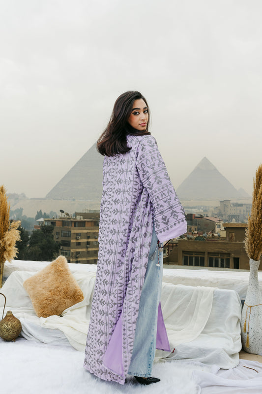 Qamar in lilac