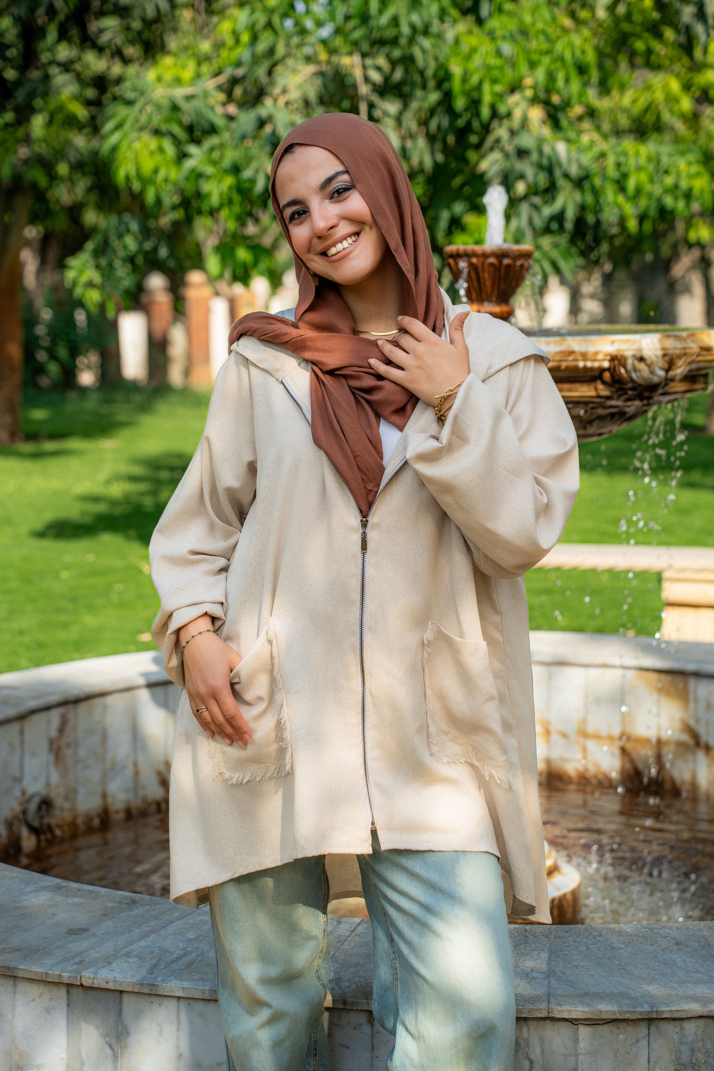 sol zip top in beige