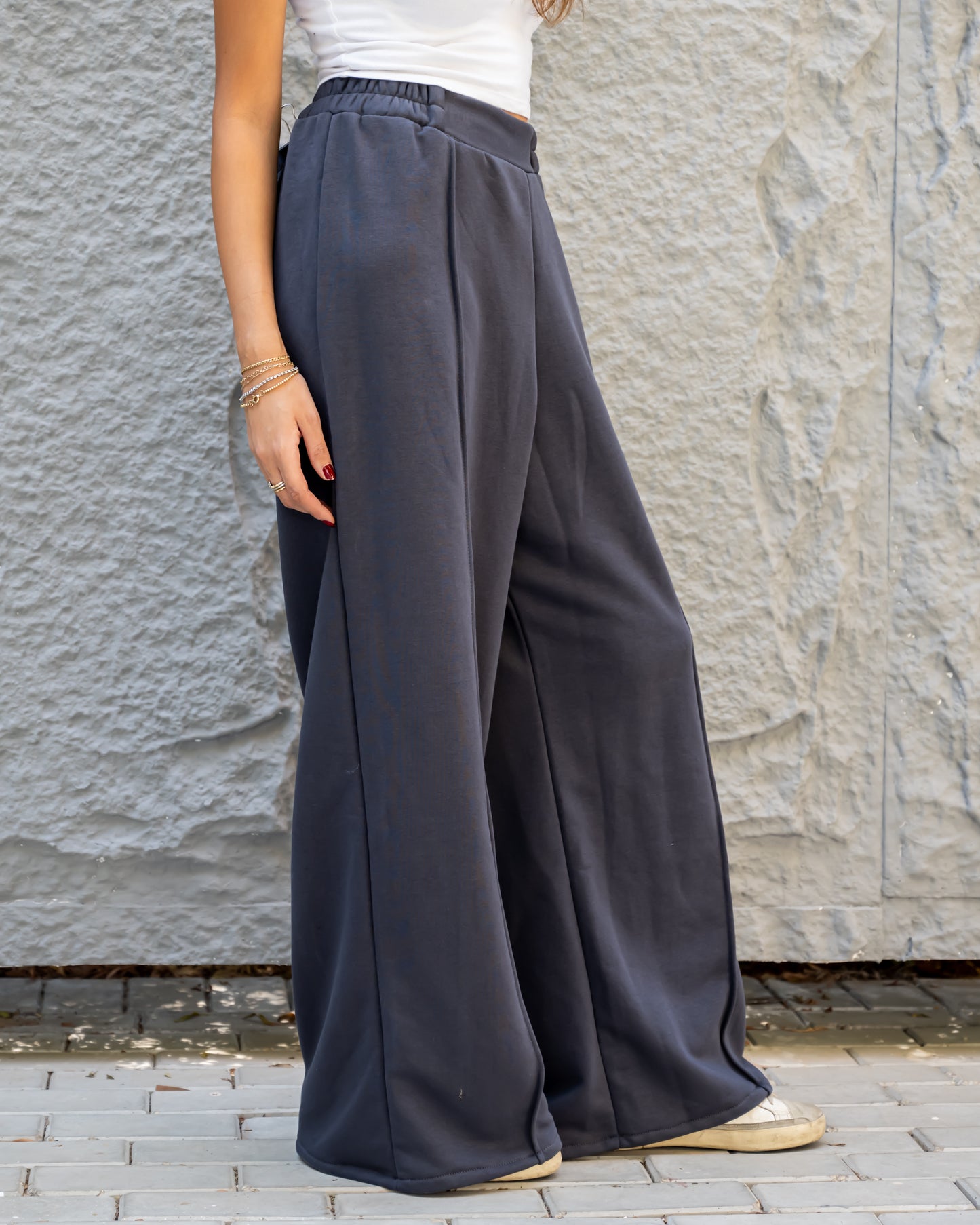 Star allure wide leg pants in grey
